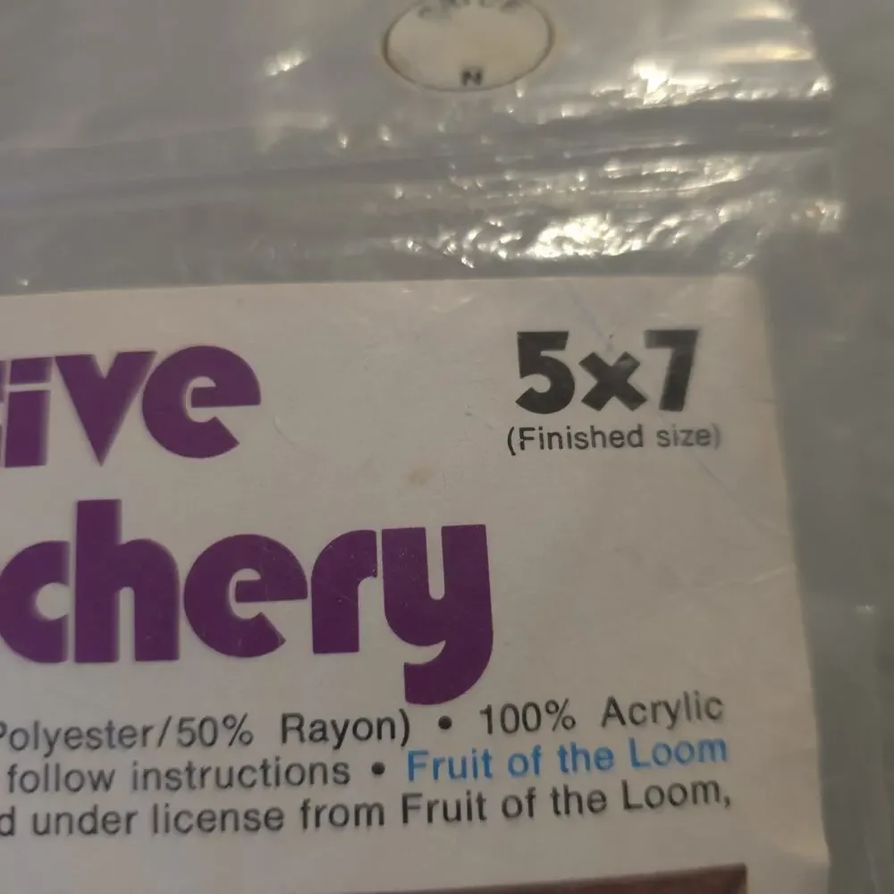 Fruit of the Loom Creative Stitchery Kit‎ Ribbon Bouquet #5700-002 Vintage 1970s